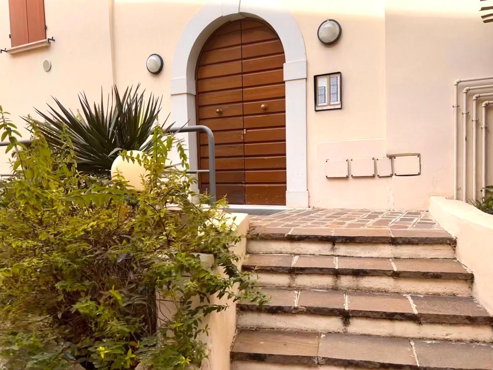 Gioiello Deco Nel Centro Storico Apartamento Desenzano del Garda Exterior foto